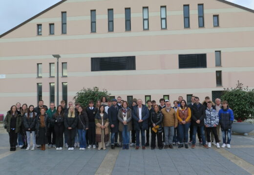 30 mozos venecianos visitan A Laracha no marco do programa de intercambio xuvenil organizado polo concello